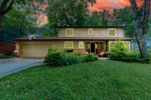 3666 Frederick Dr, Ann Arbor, MI, 48105-2852 | Card Image
