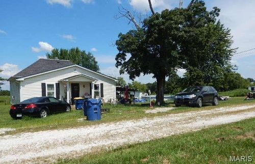 39298 Winter St, Truxton, MO, 63381-3014 | Card Image