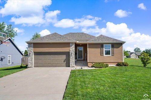 1000 Kathys Ct, Baldwin City, KS, 66006-4214 | Card Image