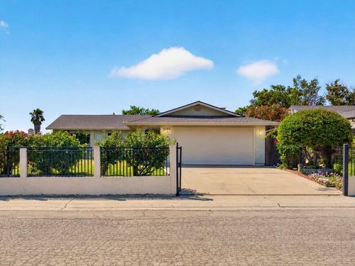 4049 Farmer Way, North Highlands, CA, 95660-4410 | Card Image