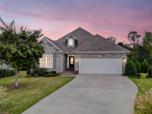 220 Lenox Rd Se, Calhoun, GA, 30701-7043 | Card Image