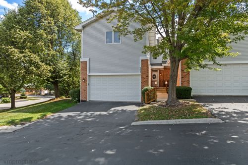 231-231 Charlotte Ct, Cary, IL, 60013-2657 | Card Image