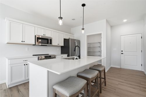105-4428 Deer Creek Rd, Iowa City, IA, 52246-4002 | Card Image