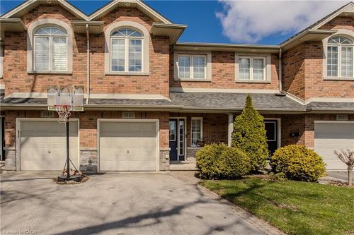 2121 Prospect St, Burlington, ON, L7R1Z2 | Card Image