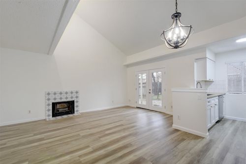 a-6803 Woodhue Dr, Austin, TX, 78745-5451 | Card Image