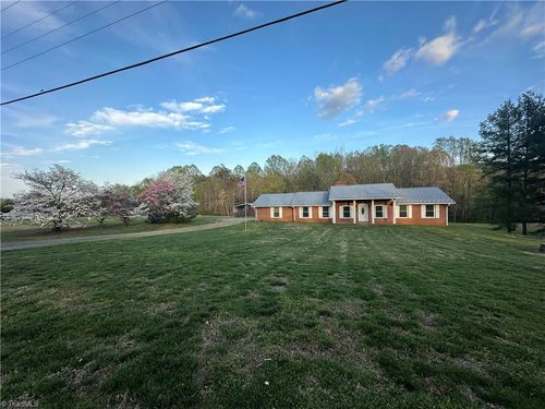 5488 Nc 8 Hwy N, Lawsonville, NC, 27022-7820 | Card Image