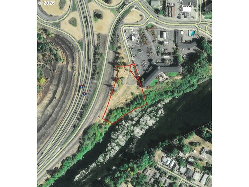 742 W Corey Ct, Roseburg, OR, 97470-5306 | Card Image