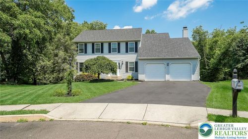 2395 Witchazel Dr, Quakertown, PA, 18951-6015 | Card Image