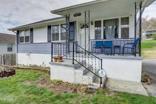 307 Walker St, Kingsport, TN, 37665-1639 | Card Image
