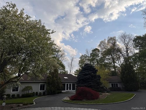 4 Mohican Trl, Scarsdale, NY, 10583-6927 | Card Image