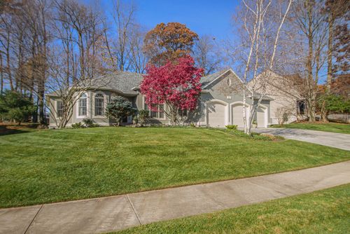 1969 Oak Hollow Rd Nw, Grand Rapids, MI, 49504-2350 | Card Image