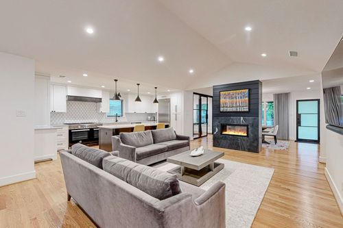 4423 Springside Ln, Dallas, TX, 75214-2433 | Card Image