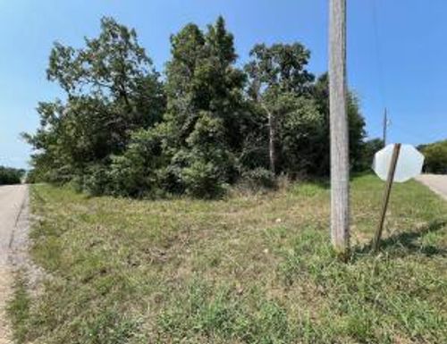 1 E Airport Rd, Lead Hill, AR, 72644-9527 | Card Image