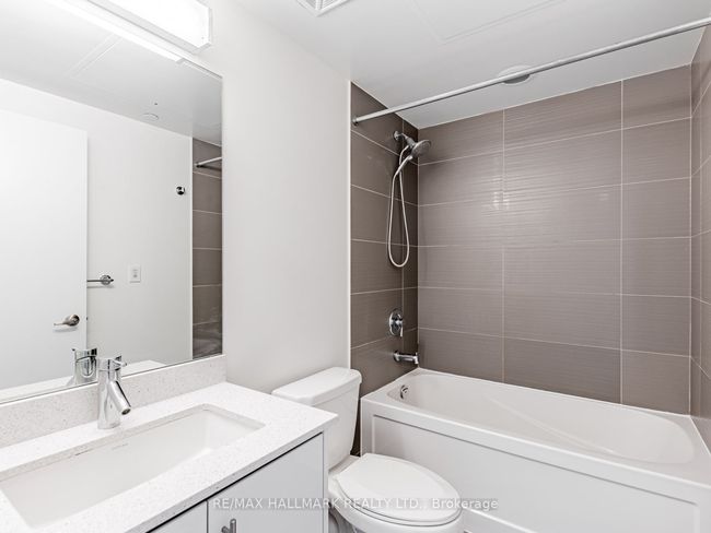 1702 - 58 Orchard View Blvd, Condo with 2 bedrooms, 1 bathrooms and null parking in Toronto ON | Image 19