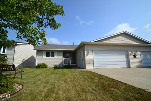 312 15th St Ne, Mandan, ND, 58554-2168 | Card Image