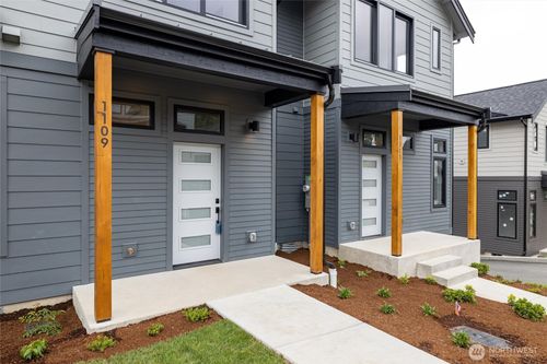 1109 Divine Ln, Bellingham, WA, 98229-2153 | Card Image