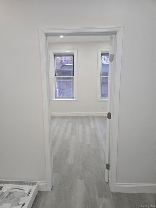 1r-1136 Saint Marks Ave, Brooklyn, NY, 11213-2311 | Card Image
