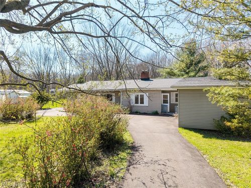 4942 Lear Nagle Rd, North Ridgeville, OH, 44039-2106 | Card Image