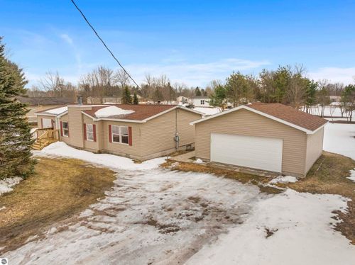 15055 Beecher Avenue, Thompsonville, MI, 49683 | Card Image