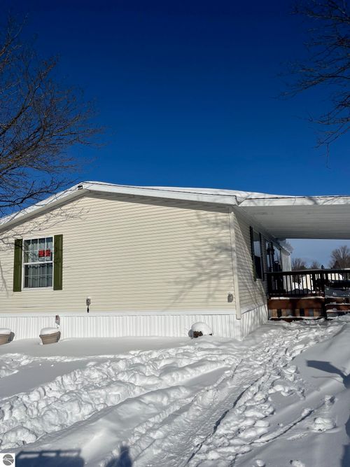 388 Fairway Dr, Cadillac, MI, 49601-3613 | Card Image