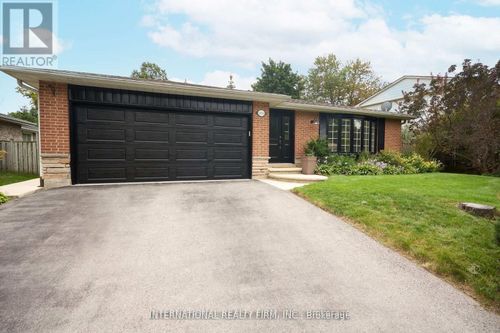 2292 Devon Rd, Oakville, ON, L6J5R4 | Card Image