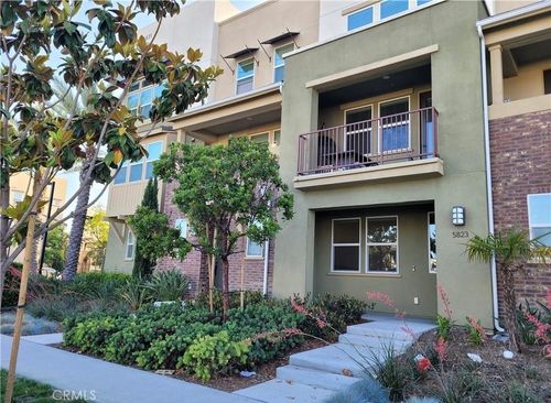 5823 Rostrata Ave, Buena Park, CA, 90621-1816 | Card Image