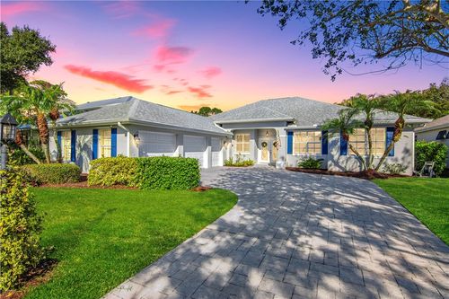 736 Hampton Woods Ln Sw, Vero Beach, FL, 32962-7052 | Card Image