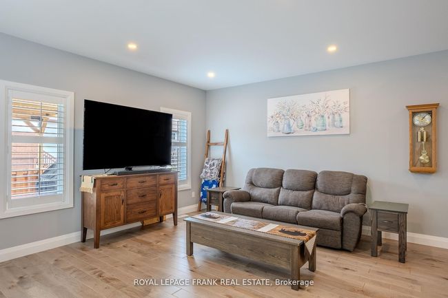 44 Birch Cres, House other with 2 bedrooms, 2 bathrooms and 4 parking in Bobcaygeon ON | Image 10