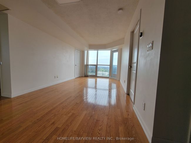 2002 - 5791 Yonge St, Condo with 3 bedrooms, 2 bathrooms and 1 parking in North York ON | Image 4