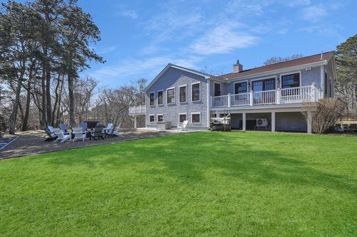 6 Marthas Park Rd, Oak Bluffs, MA, 02557-7033 | Card Image