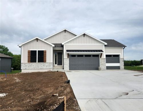 14535 S Dawson St, Olathe, KS, 66061-7689 | Card Image