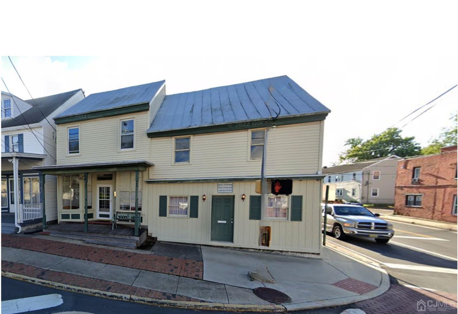 Commercial Sale in Pemberton Bor 2