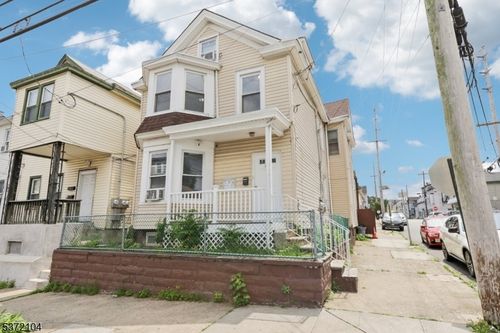 101 Butler St, Paterson, NJ, 07524-1786 | Card Image