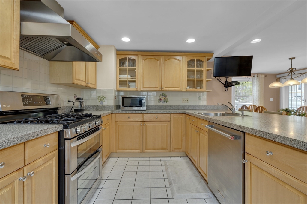 Charles St, Auburndale, MA 02466