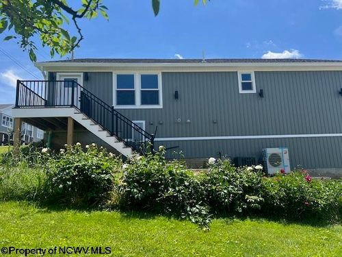 343 Cole St, Fairmont, WV, 26554-4356 | Card Image