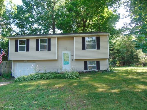 6242 Maxwell Dr, Madison, OH, 44057-2011 | Card Image