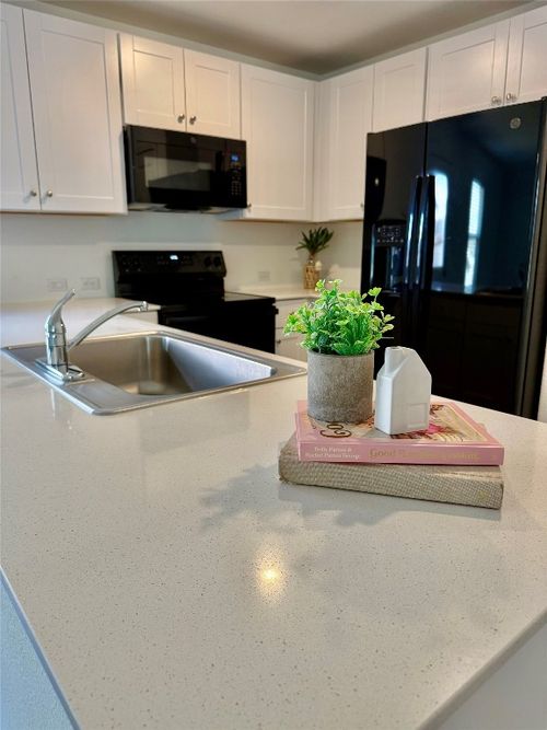 716 Commander Abbott Dr, Jarrell, TX, 76537 | Card Image