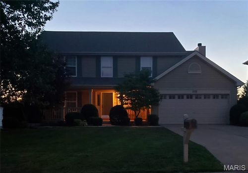 809 Barklage Ct, Saint Peters, MO, 63376-7182 | Card Image