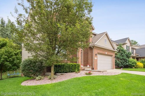 2624 Trillium Hills Dr, Commerce Twp, MI, 48382-2196 | Card Image
