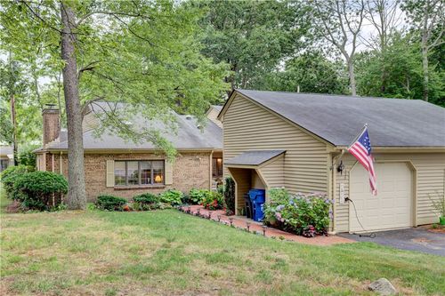 123 Pine Glen Dr, East Greenwich, RI, 02818-1918 | Card Image