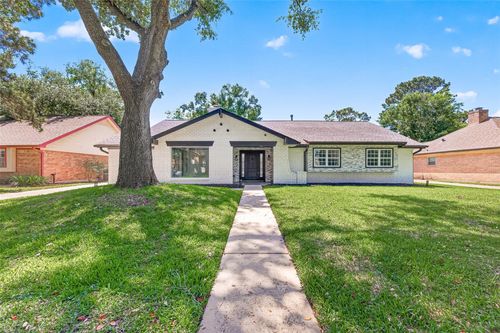 9519 Moorberry Ln, Houston, TX, 77080-5235 | Card Image