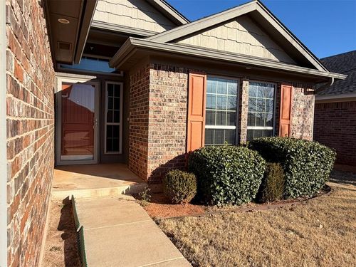 19128 Espada Dr, Edmond, OK, 73012-2610 | Card Image