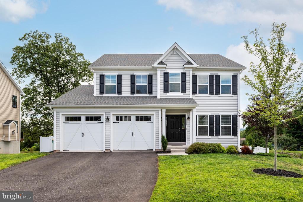 Bayberry Dr, Pennsburg, PA 18073