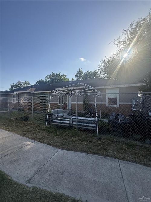 2001 Ebony Ave, McAllen, TX, 78501-8278 | Card Image