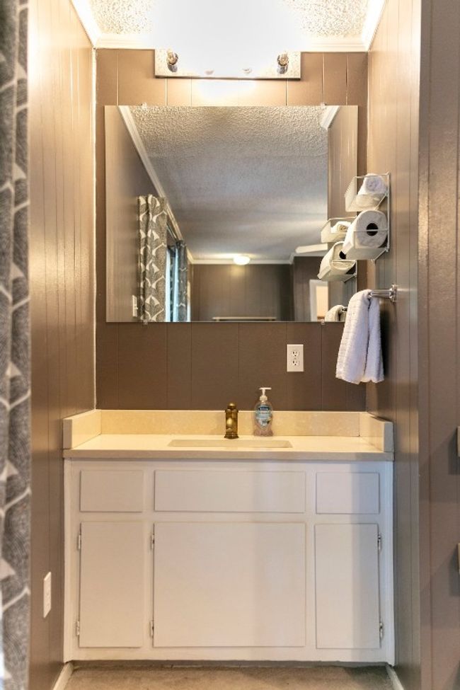 1711 Deerfield Dr, House other with 4 bedrooms, 4 bathrooms and 2 parking in Austin TX | Image 20