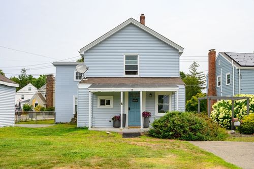 418 Pleasant St, Milton, MA, 02186-4802 | Card Image