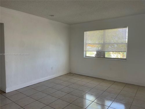 apt-14-16118 Ne 21st Ave, North Miami Beach, FL, 33162-4942 | Card Image