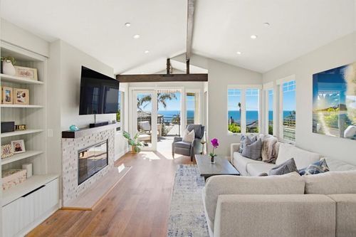 2111 Edinburg Ave, Cardiff by the Sea, CA, 92007-1804 | Card Image