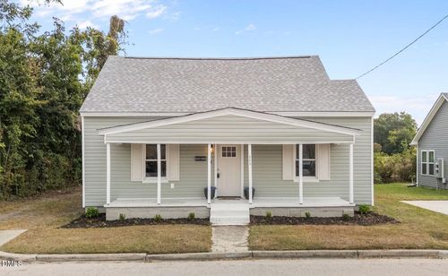 111 S 5th St, Smithfield, NC, 27577-4545 | Card Image
