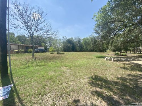 1424 Saint Andrew St, Gonzales, TX, 78629-3736 | Card Image